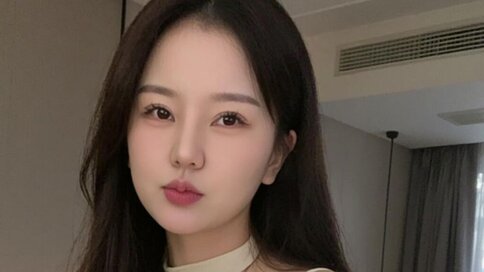 Private show with AiaiaiMimi