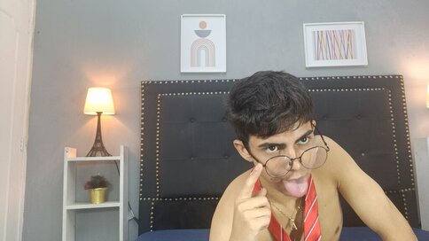 Private show with AlexZans