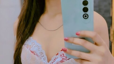 Private show with AmairaSingh