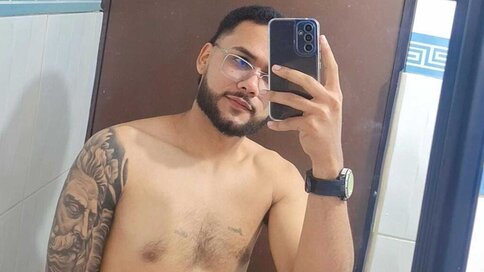 Private show with AndresEvans