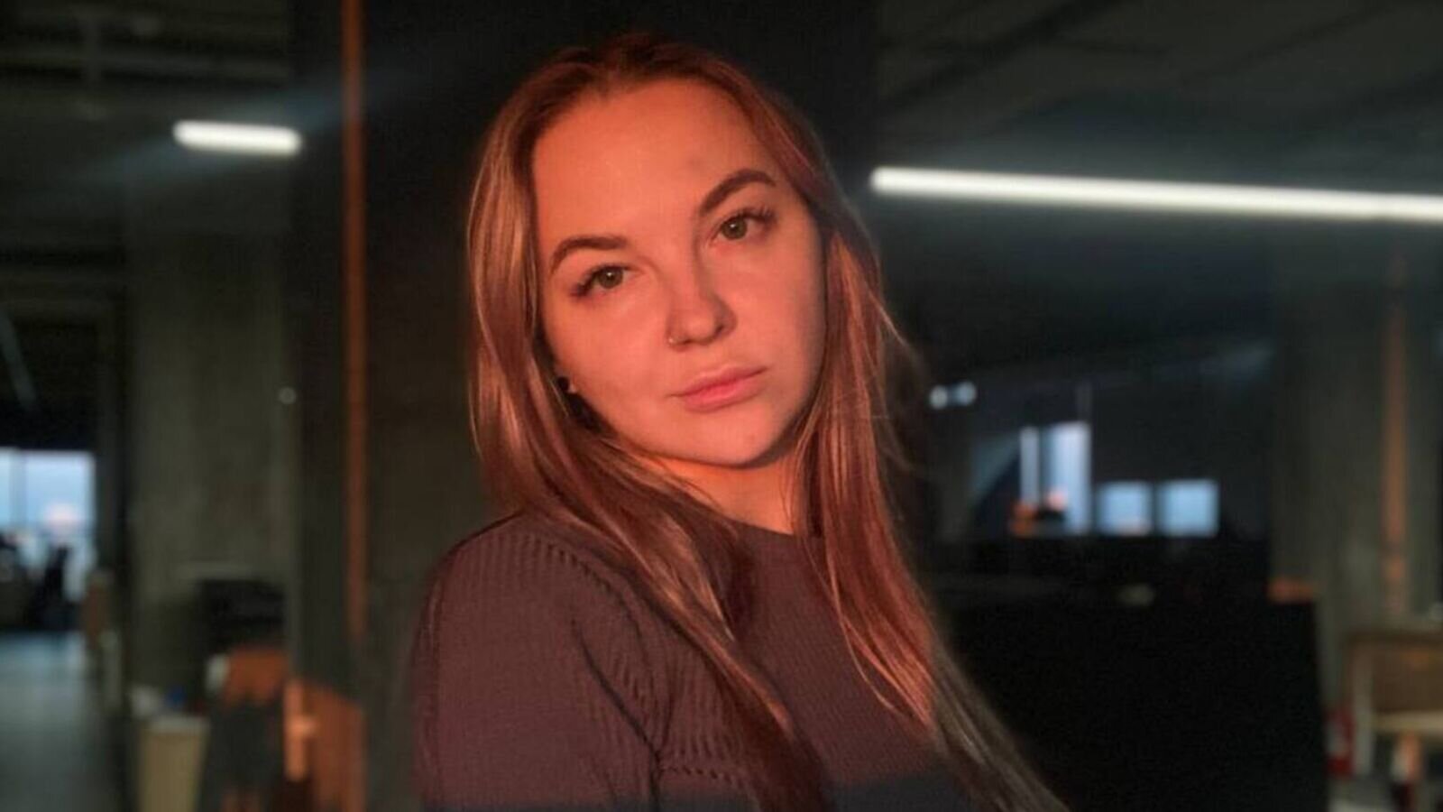 Private show with BlossomHyden