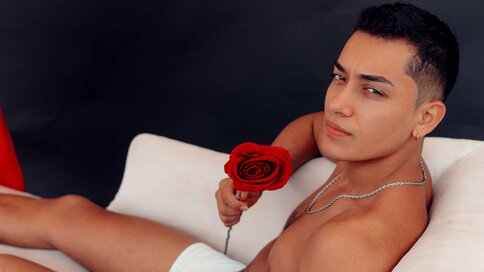 Private show with EmilioCosta
