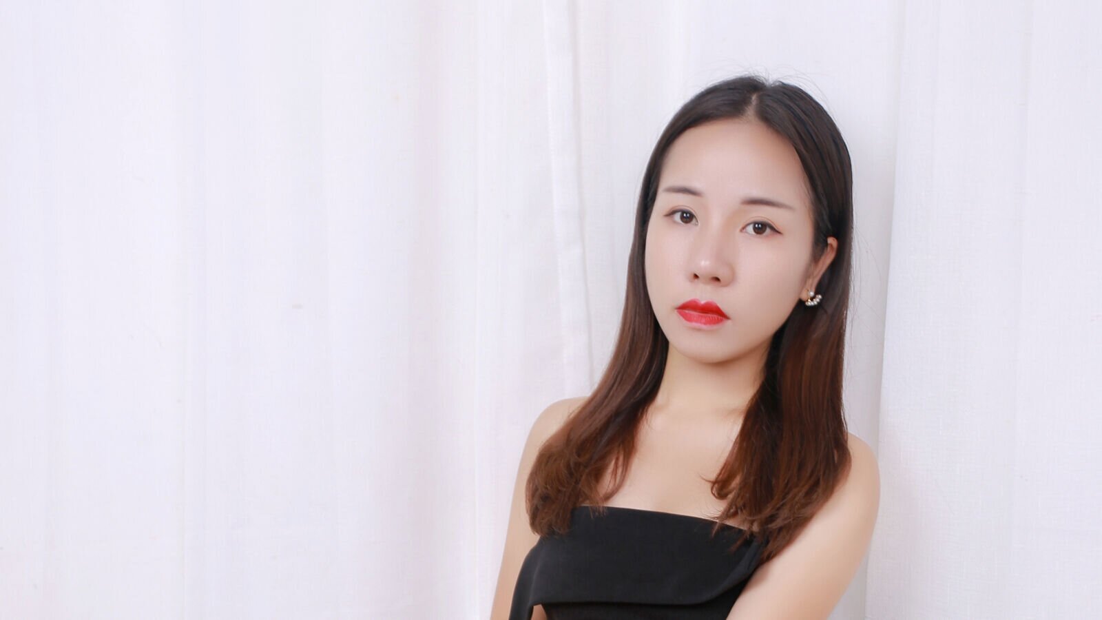 Private show with FredaHall