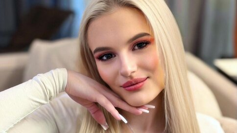 Private show with LeaLamours