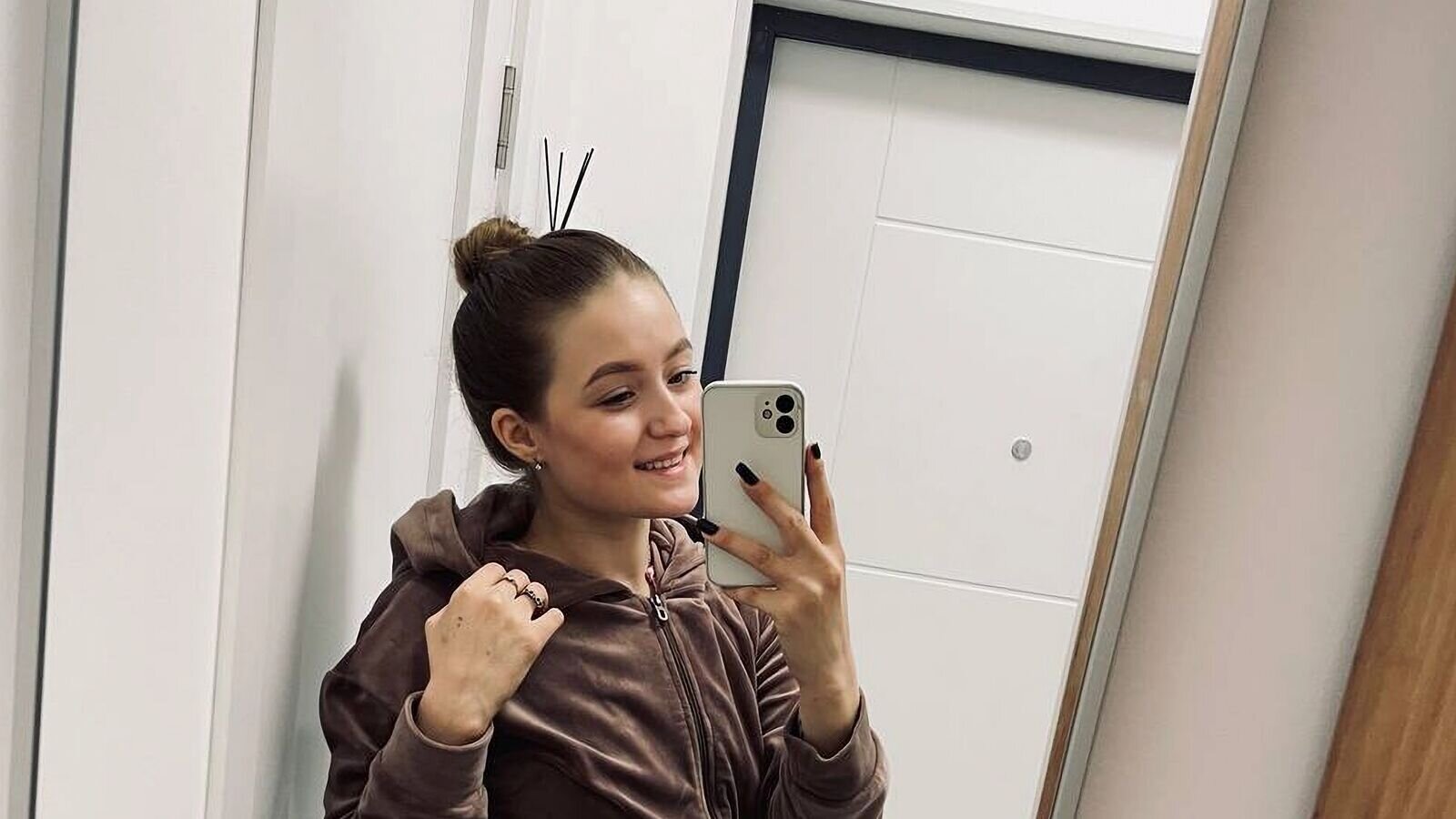 Private show with LeilaMarandi