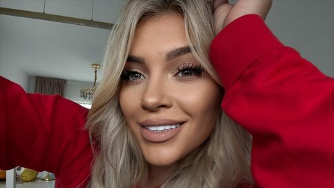 Private show with LorennaRyan