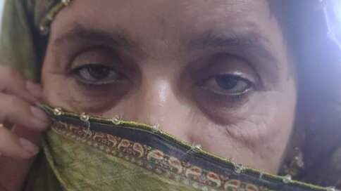 Private show with MahiKimi