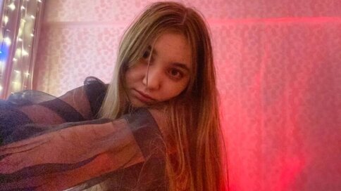 Private show with NidiaHeagy