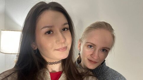 Private show with OraAndRozella