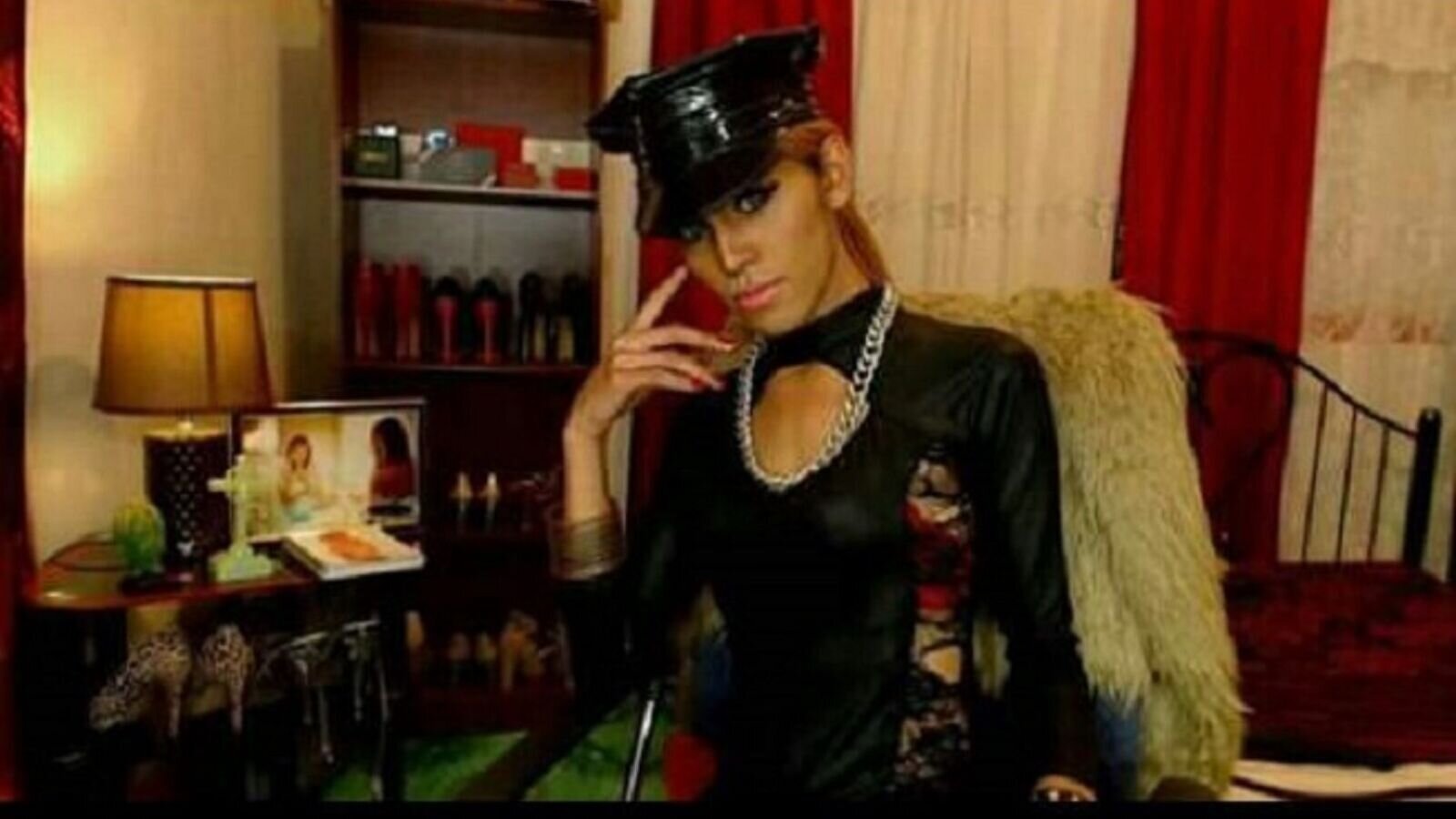 Private show with QueenMargaux