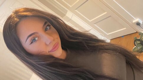 Private show with Roxiigirl