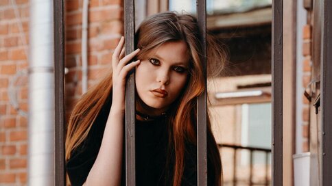 Private show with SharolynHencken