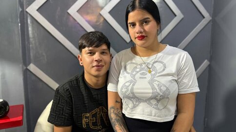 Private show with SofiaAndLianx