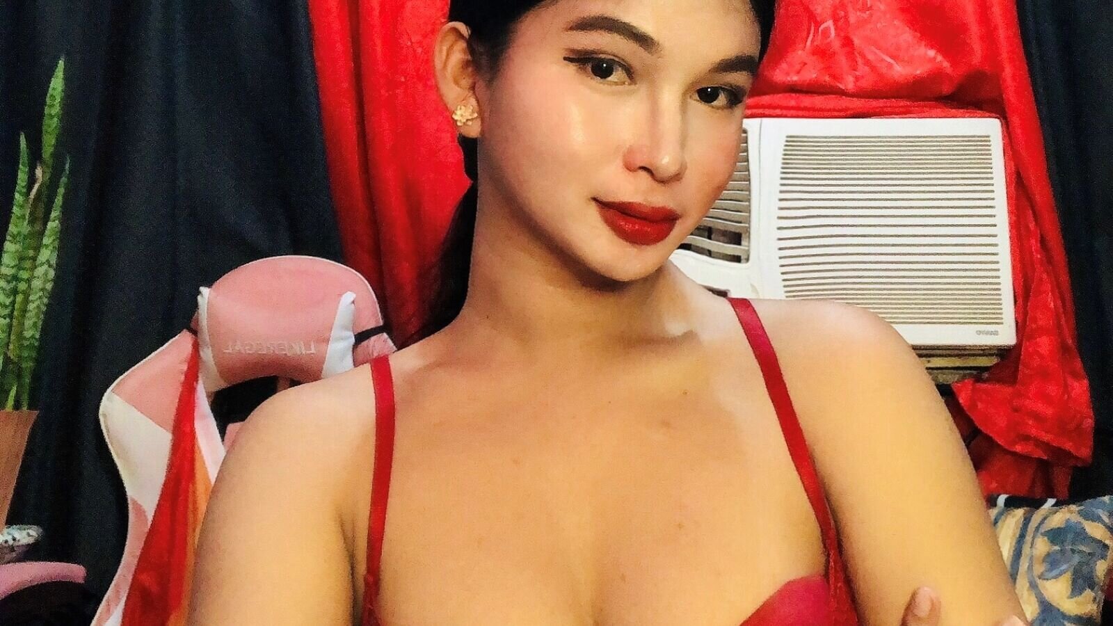 Private show with SofieCheon