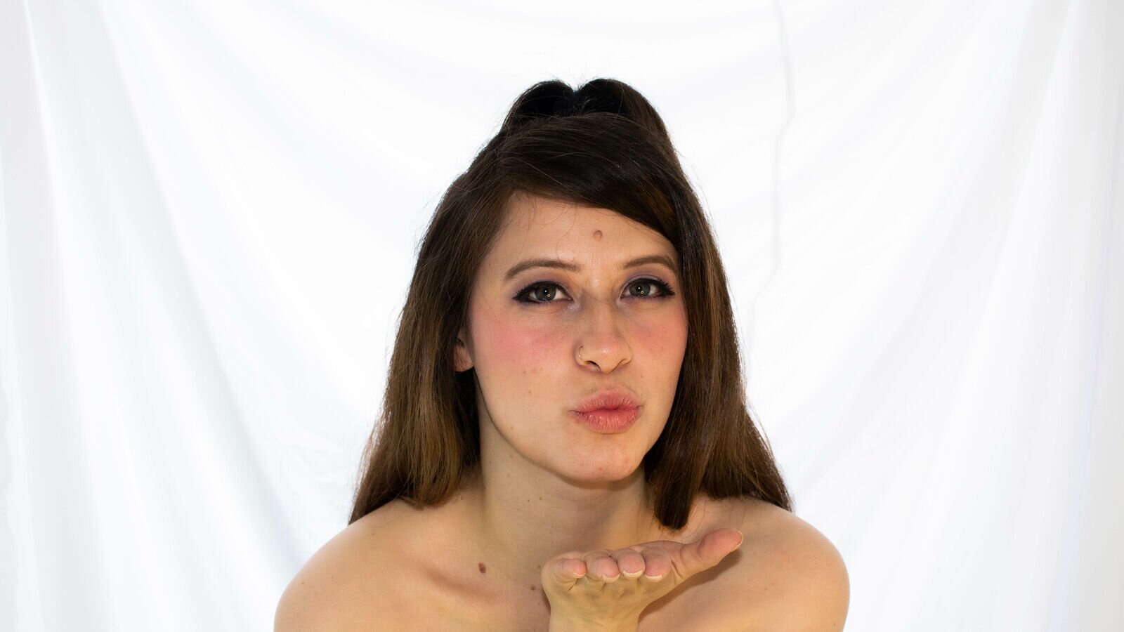 Private show with VenusIris