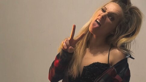 Private show with WhitneyLeann